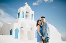 Santorini photo shoot with a pro photographer
