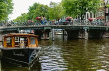 Food and canals tour in Amsterdam