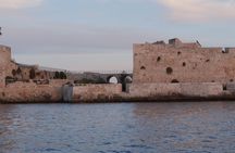 Private 90-minute boat tour, Ortigia Island and its sea caves