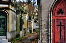 Guided tour of famous graves at Père Lachaise