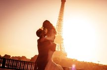 Romantic dinner on the Seine river