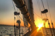 Sunset  yacht cruise in San Diego