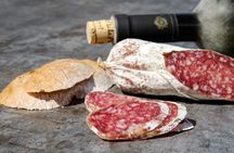 Chianti wine tasting with typical dinner in a countryside villa