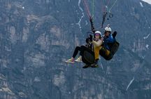 Paragliding tandem flight in the Stubai Valley