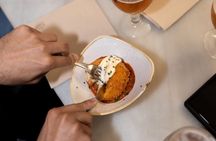 Tapas and sightseeing walking tour in Old Town Barcelona