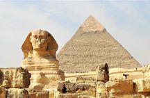 Giza Pyramids, Sphinx, and Egyptian Museum tour from Sharm El Sheikh