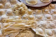 Cooking class of traditional recipes with a full meal in Alghero