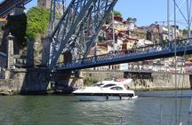 Private yacht cruise on the Douro River