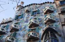 Guided morning private tour of La Pedrera in Barcelona with Casa Batllo ticket
