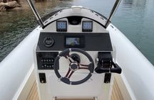 Full-day boat tour to southern Corsica from Cannigione with aperitif