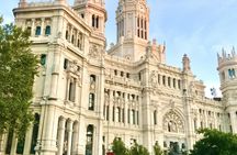 Guided tour to Madrid's photogenic places with a local