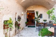 Private cooking class and farmer's lunch in a cave in Matera