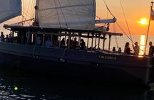 3-hour sailboat cruise in La Rochelle