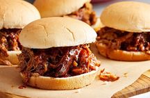 Red River BBQ food walking tour of Austin with local sights
