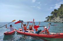 Lunchtime kayak guided tour from Bandol to Calanque