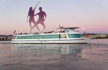 Bordeaux cruise with dance classes and music