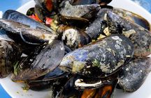 Picpoul de Pinet by minibus with boat tour and oysters tasting
