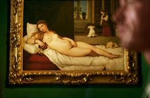 Small group Uffizi masterclass with an art historian
