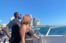 Miami 90-minute Millionaire's Row cruise with hop-on hop-off bus tour