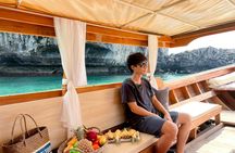 Luxury private longtail tour to Maya Bay with lunch from Phi Phi