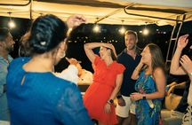 Dubai night yacht trip with snacks and drinks