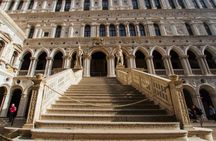 St. Mark's Basilica and Doge's Palace Guided Tour with Gondola Ride