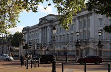 Guided walking tour of three royal palaces with high tea