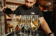 Guided tapas and wine tour in Barcelona