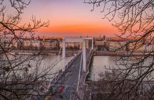 Budapest sightseeing tour with drink