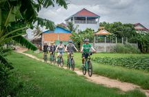 Phnom Penh to Silk Island half-day bike adventure