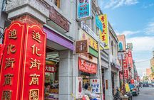 2-hours Dadaocheng food walking tour with a guide