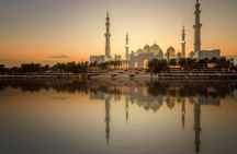 Abu Dhabi full-day tour with Louvre and Mosque Visit