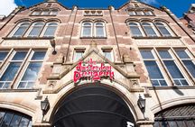 Family walking tour in Amsterdam with a guide