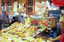 Kyoto Walking Tour and Shopping at Nishiki Market