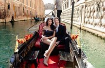 City Portrait Private Photo Session in Venice