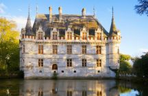 Loire Valley Day from Tours with Visit to Azay le Rideau and Villandry