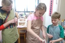 2.5-Hour Traditional Sushi Making Lessons in Osaka
