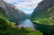 Full-Day Guided Tour to Flåm with Nærøyfjord Cruise and Flåm Railway