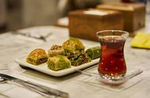 Private Nat Geo Day Tour: Istanbul's Coffee & Treats with Fortune Teller