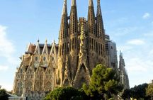 Sagrada Familia skip-the-line tickets with guided visit
