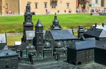 English Guided Tour to Wawel Castle Highlights