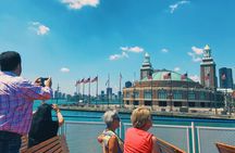 Skyline Lake Boat Tour from Navy Pier