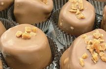 Chocolate, Wine and Niagara-on-the-Lake Tour from Toronto