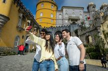 Sintra, Nazaré and Fátima Full Day Tour from Lisbon