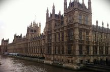 Guided tour inside Westminster Abbey and outside the Houses of Parliament