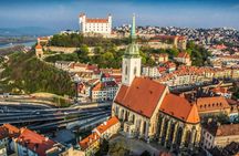 Exploring Bratislava Guided Walking Tour with Castle Admission