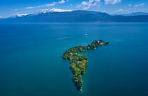 Private Boat Tour from Saló to Isola del Garda with Toast