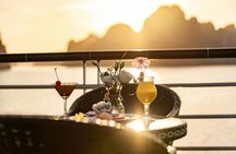 Ha Long Bay Luxury Day Cruise with Buffet Lunch From Hanoi