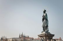 Prague old town, river cruise and Prague castle sightseeing tour including lunch
