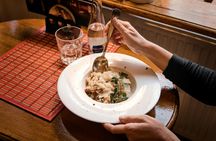 Prague old town, river cruise and Prague castle sightseeing tour including lunch